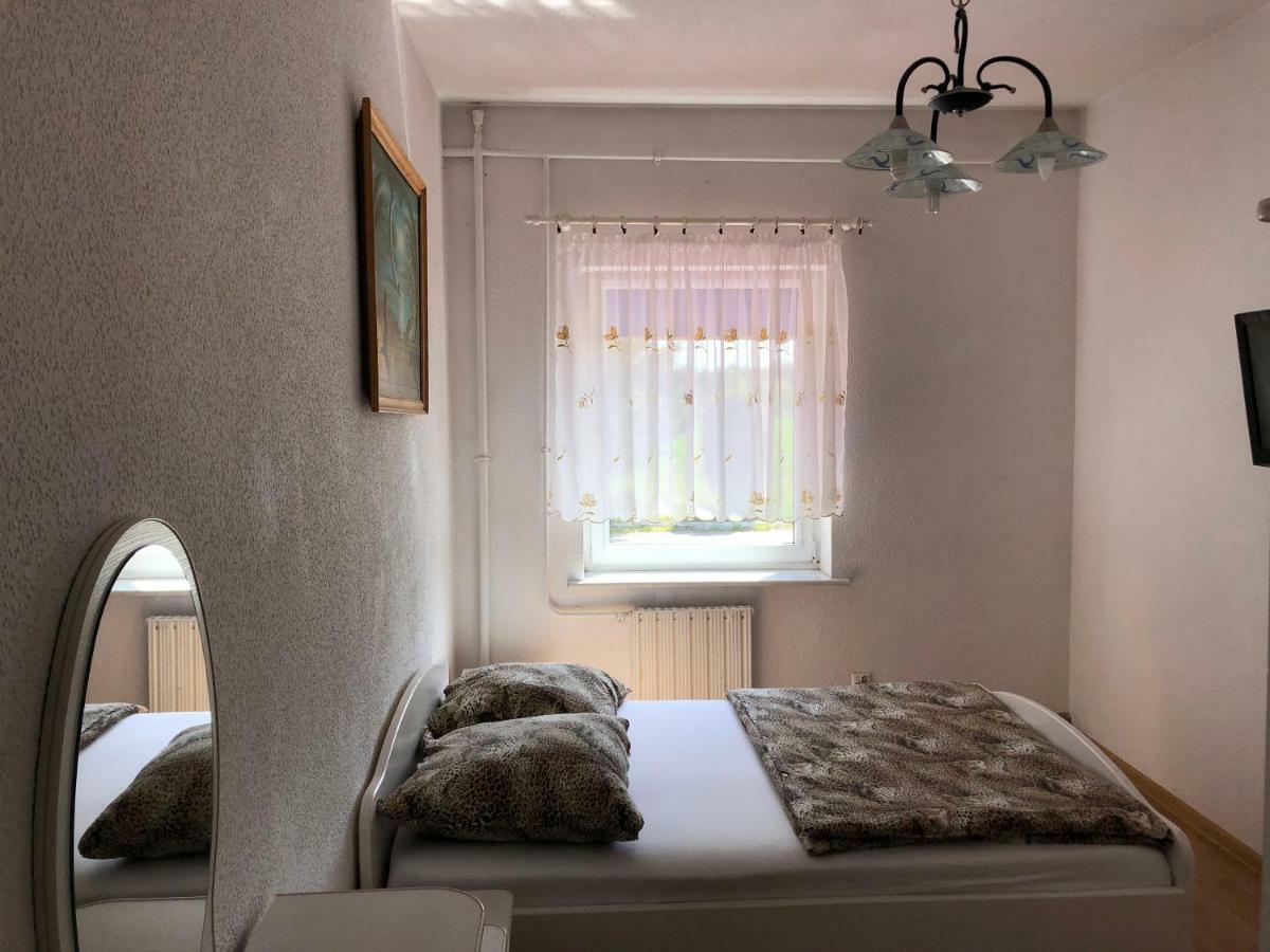 Setpol 1 Bed and Breakfast Wyszomierz  Exteriör bild